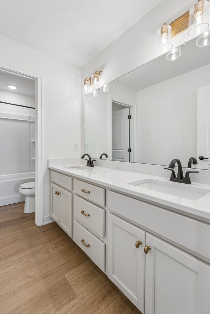 25-web-or-mls-8221 - 20819 Nebraska Ave_025