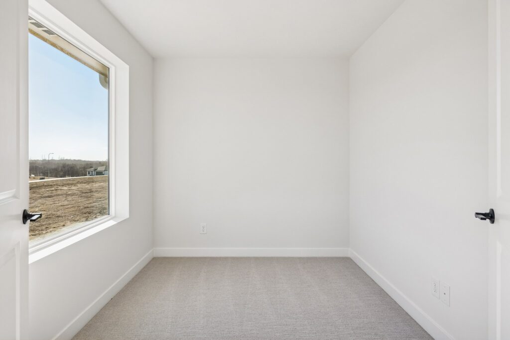 26-web-or-mls-7926 - 18055 Sycamore Dr_026