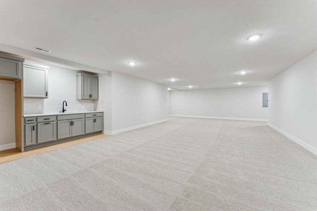 27-web-or-mls-7908 - 6307 N 209th St_028