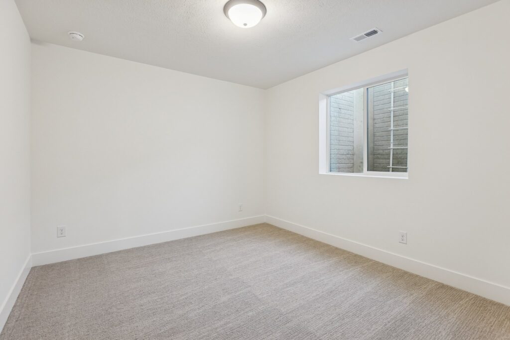 28-web-or-mls-7960 - 21428 Z St_028