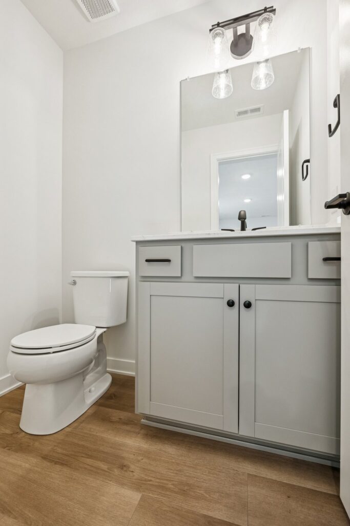 28-web-or-mls-8136 - 7813 N 116th Ave_028