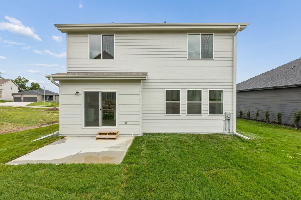 29-web-or-mls-7813 N 116th St_029