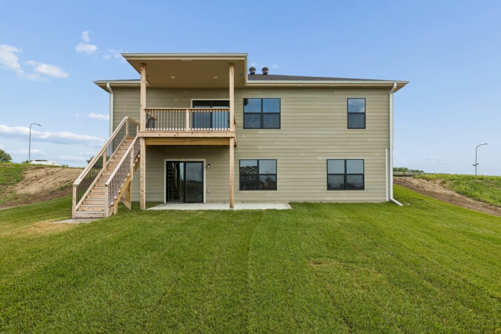 3-web-or-mls-21409 Y St_003