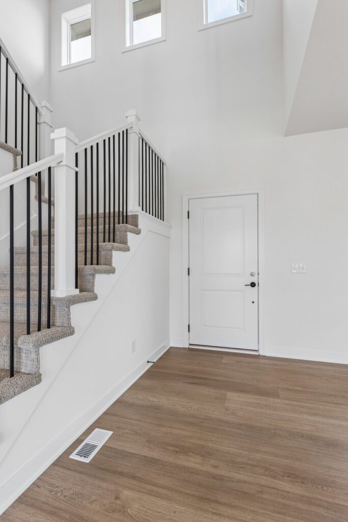 3-web-or-mls-8221 - 20819 Nebraska Ave_003