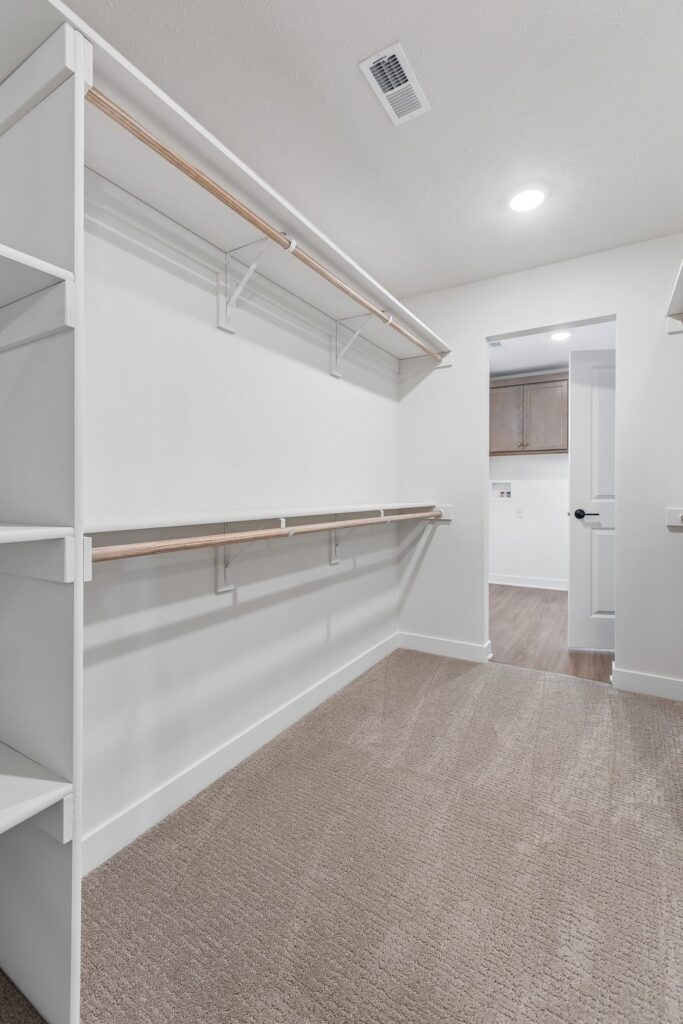 30-web-or-mls-8221 - 20819 Nebraska Ave_030