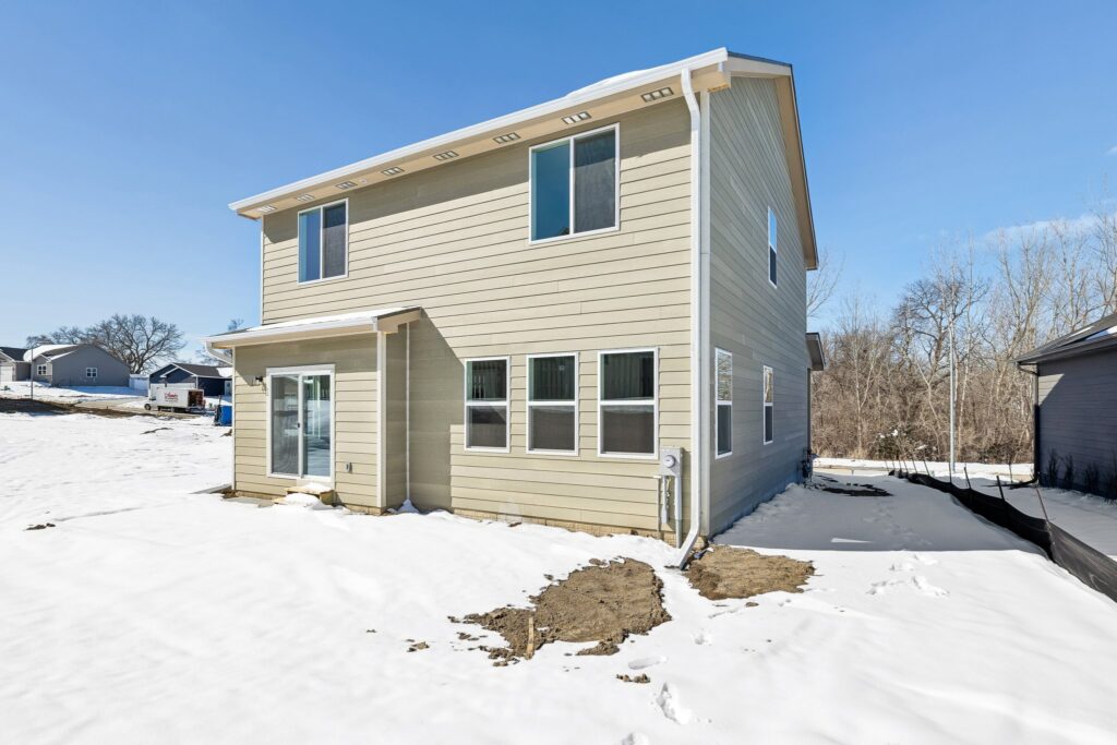 32-web-or-mls-8136 - 7813 N 116th Ave_032