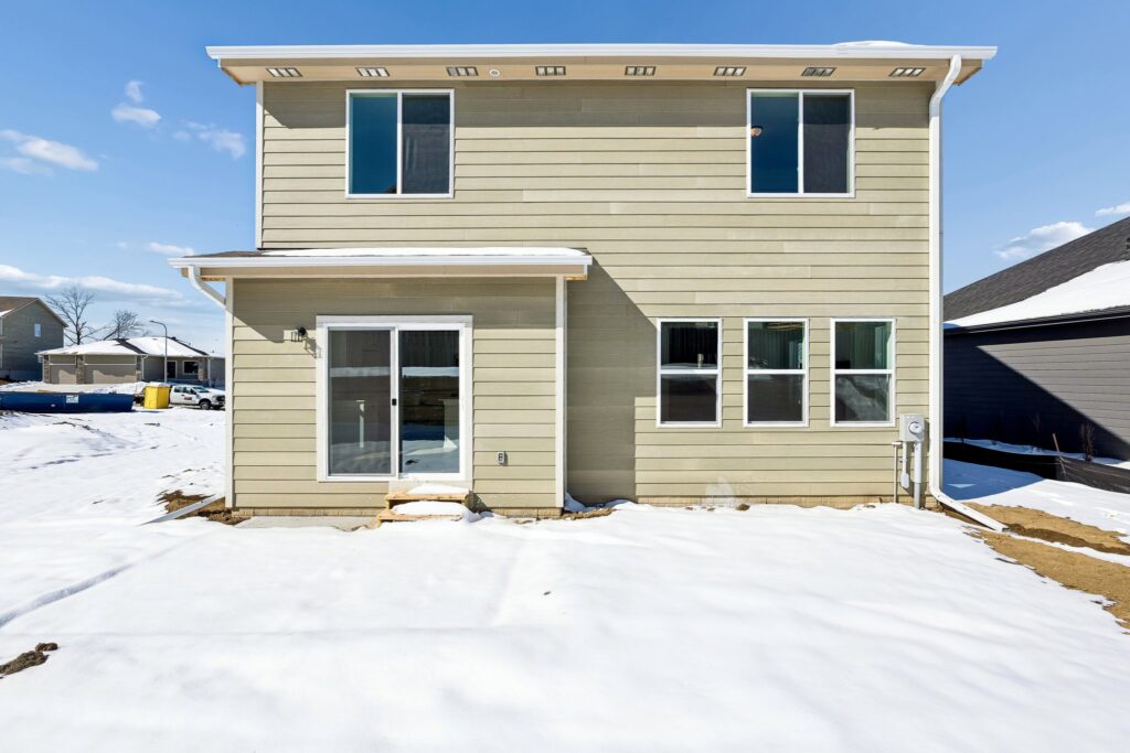 33-web-or-mls-8136 - 7813 N 116th Ave_033