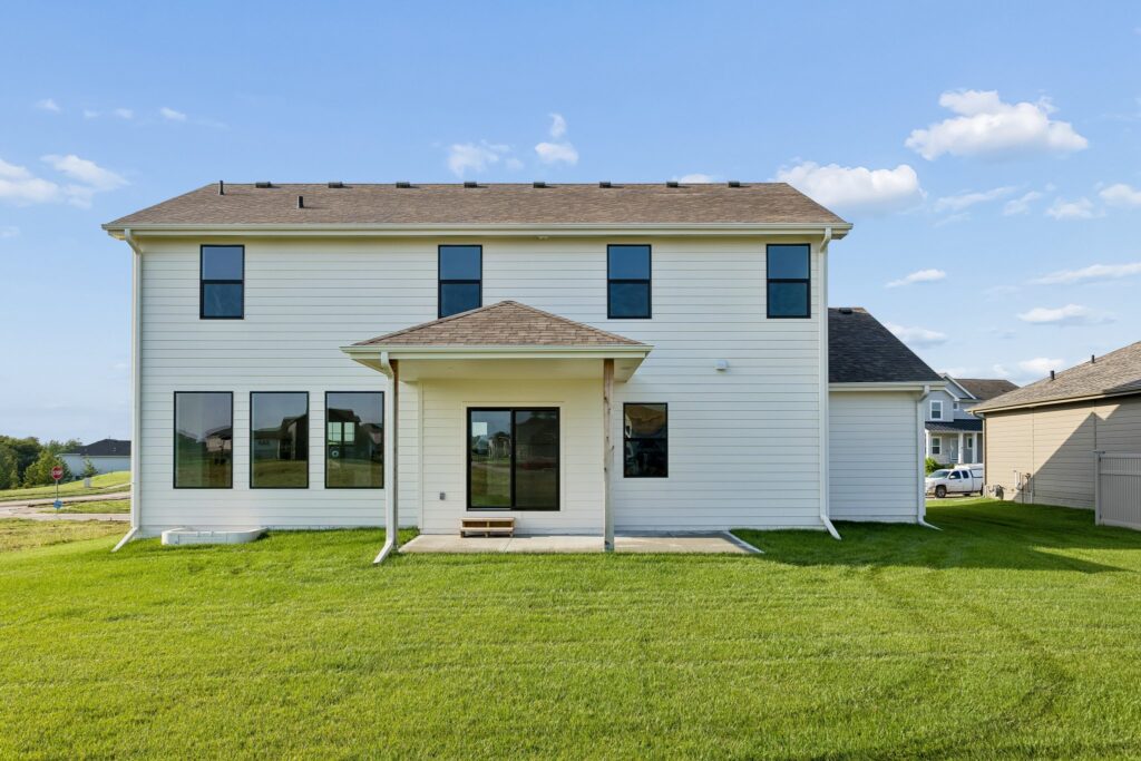 35-web-or-mls-10023 - 20808 Kansas Ave_035