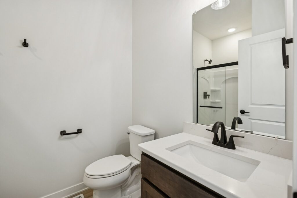 36-web-or-mls-7926 - 18055 Sycamore Dr_036