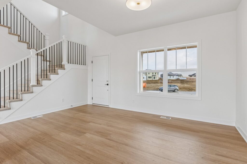 4-web-or-mls-8221 - 20819 Nebraska Ave_004