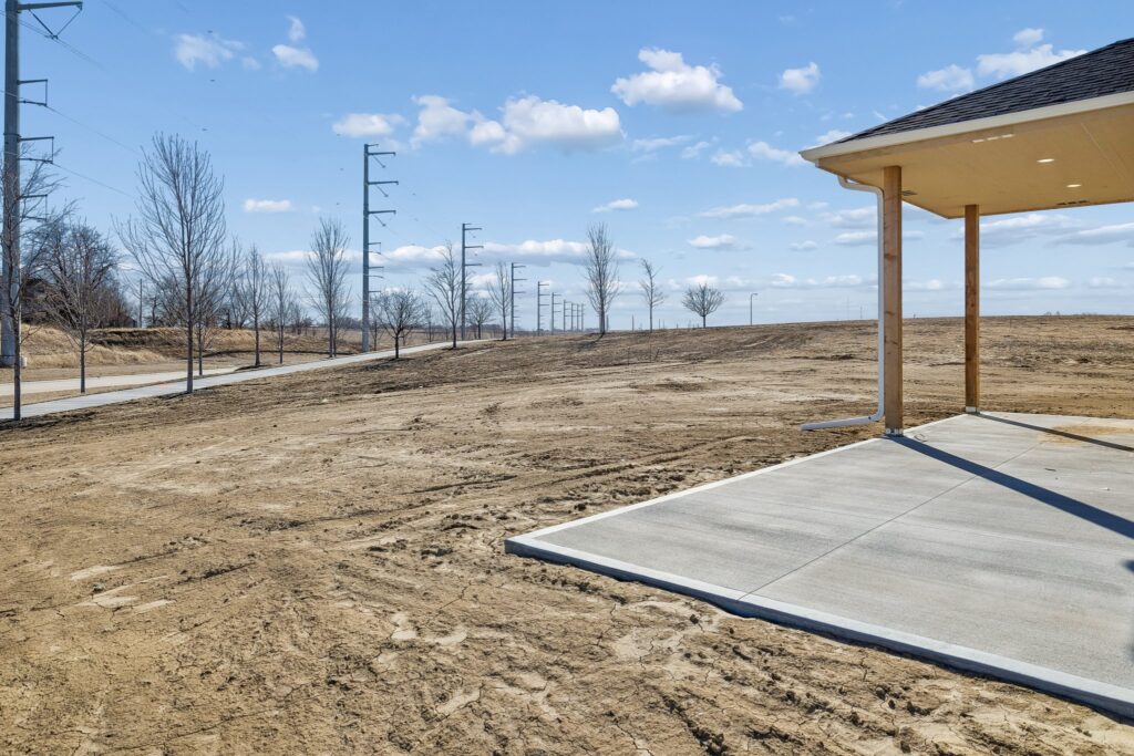 49-web-or-mls-7926 - 18055 Sycamore Dr_049