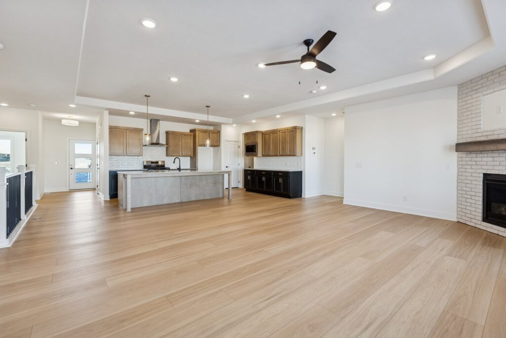 5-web-or-mls-7960 - 21428 Z St_005