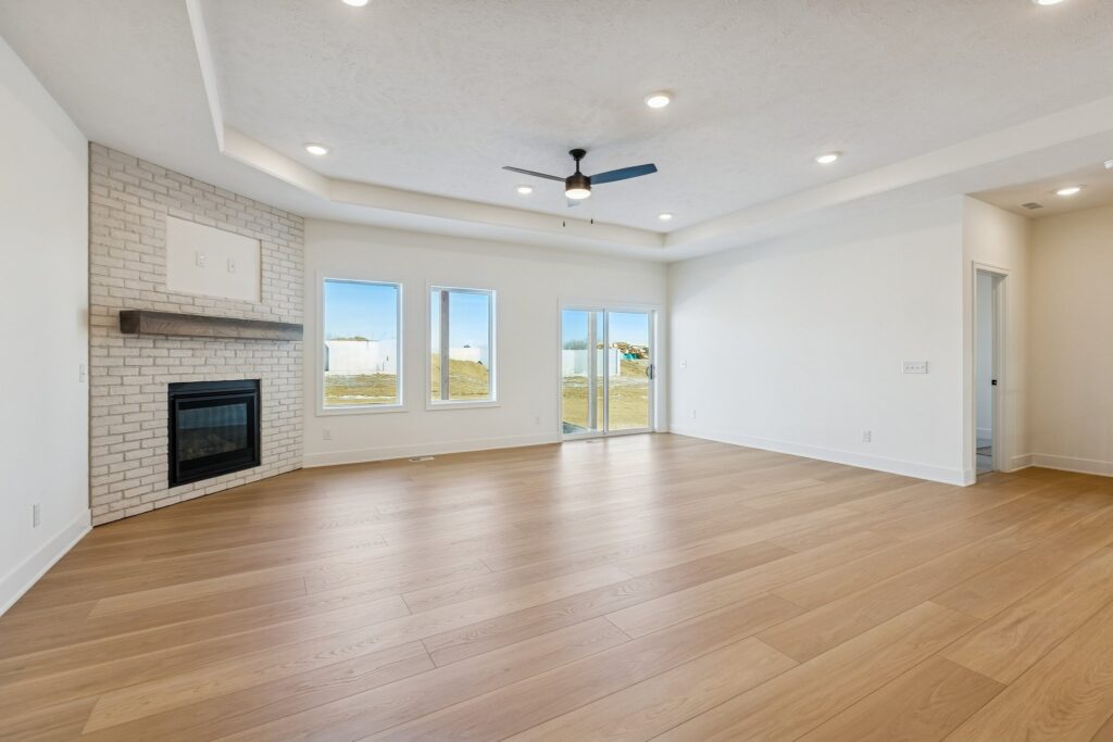 7-web-or-mls-7960 - 21428 Z St_007