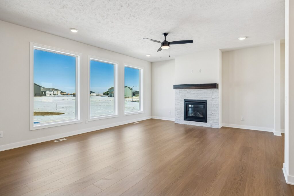 8-web-or-mls-8134 - 20808 Kansas Ave_008