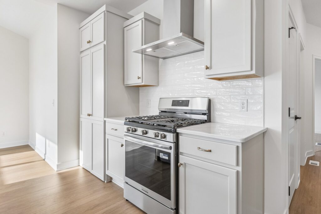 8-web-or-mls-8221 - 20819 Nebraska Ave_008