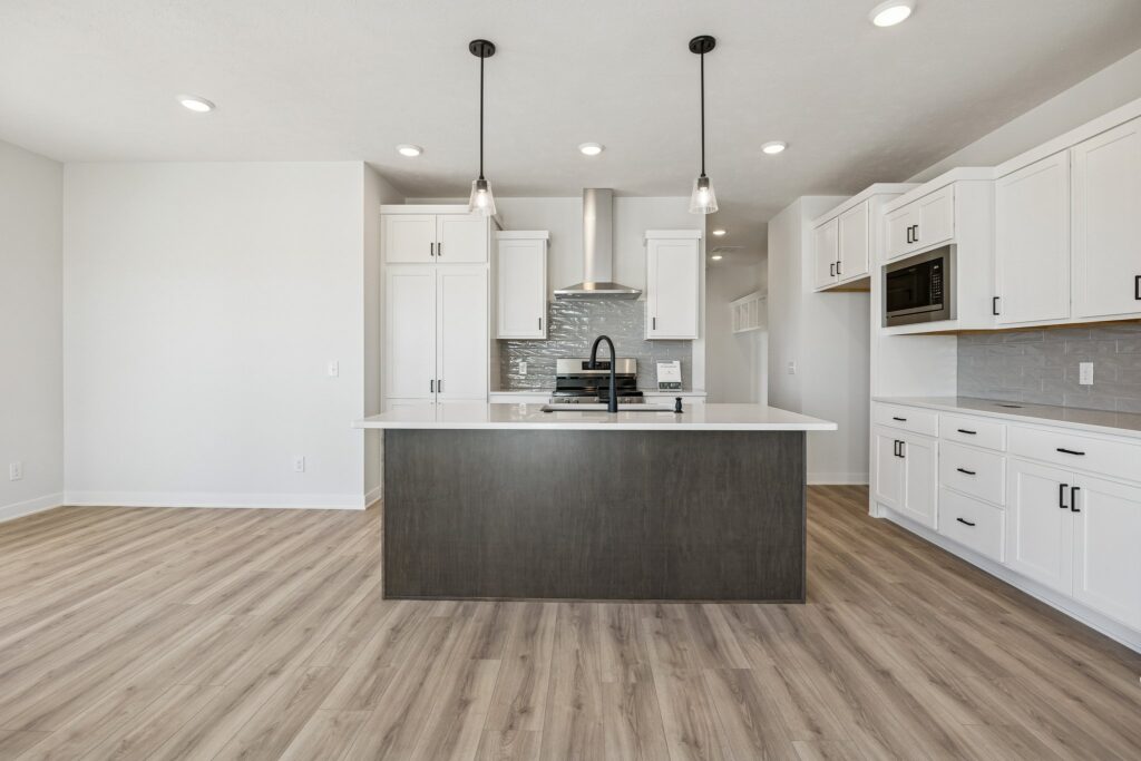 9-web-or-mls-7926 - 18055 Sycamore Dr_009