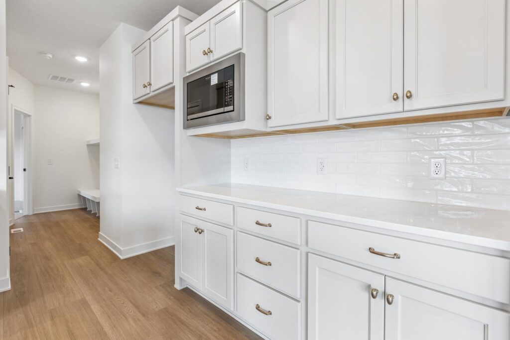 9-web-or-mls-8221 - 20819 Nebraska Ave_009