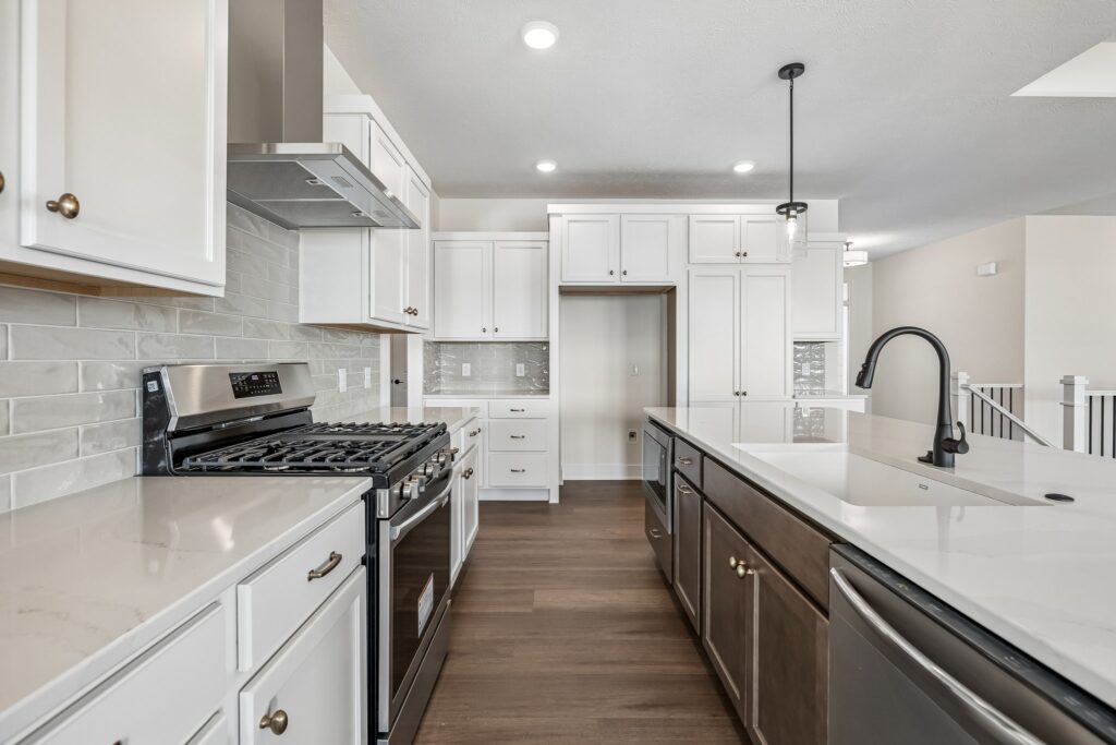 10-web-or-mls-8267 - 21417 Z Street_010