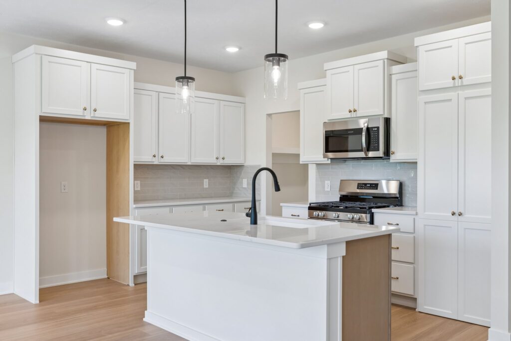 10-web-or-mls-8745 - 11306 Portage Cir_009