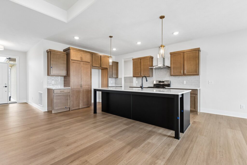 10-web-or-mls-8793 - 7805 N 167th Ave_010