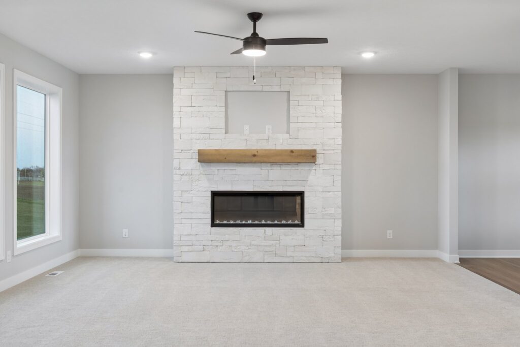 11-web-or-mls-8528 - 8614 Legacy St_011
