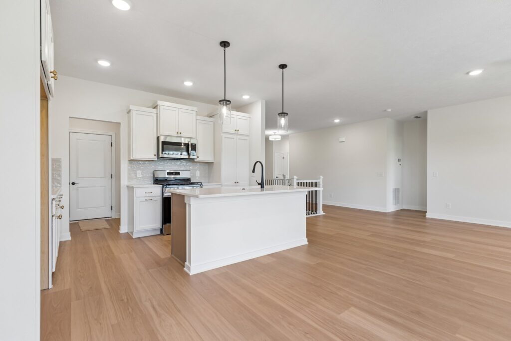 11-web-or-mls-8745 - 11306 Portage Cir_010