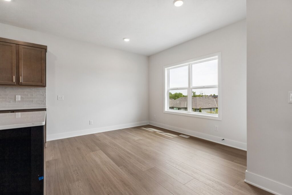 11-web-or-mls-8793 - 7805 N 167th Ave_011
