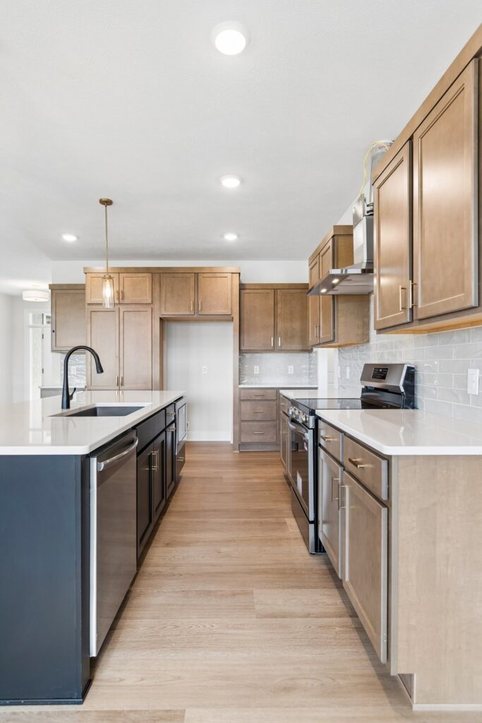 12-web-or-mls-8793 - 7805 N 167th Ave_012
