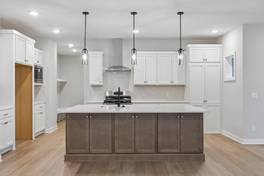 13-web-or-mls-8528 - 8614 Legacy St_013