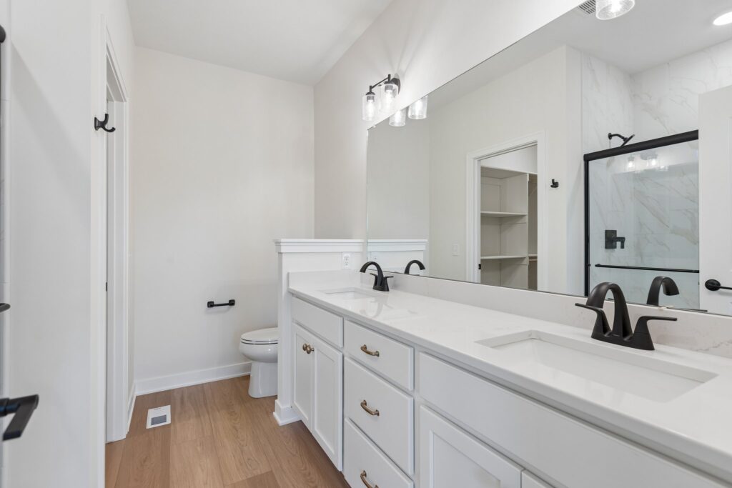17-web-or-mls-8745 - 11306 Portage Cir_016