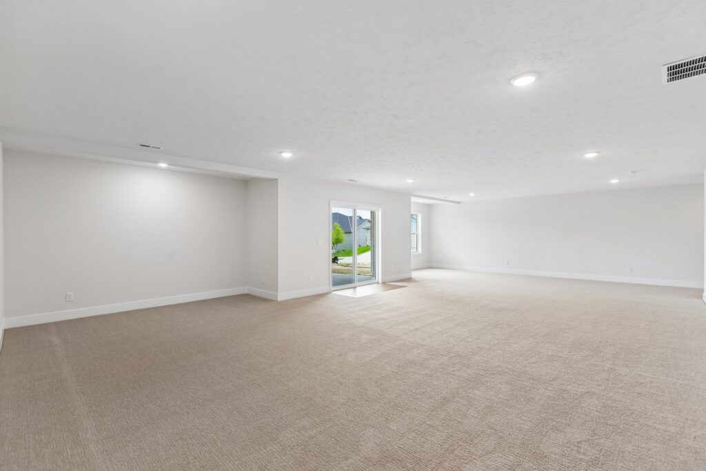 17-web-or-mls-8793 - 7805 N 167th Ave_017