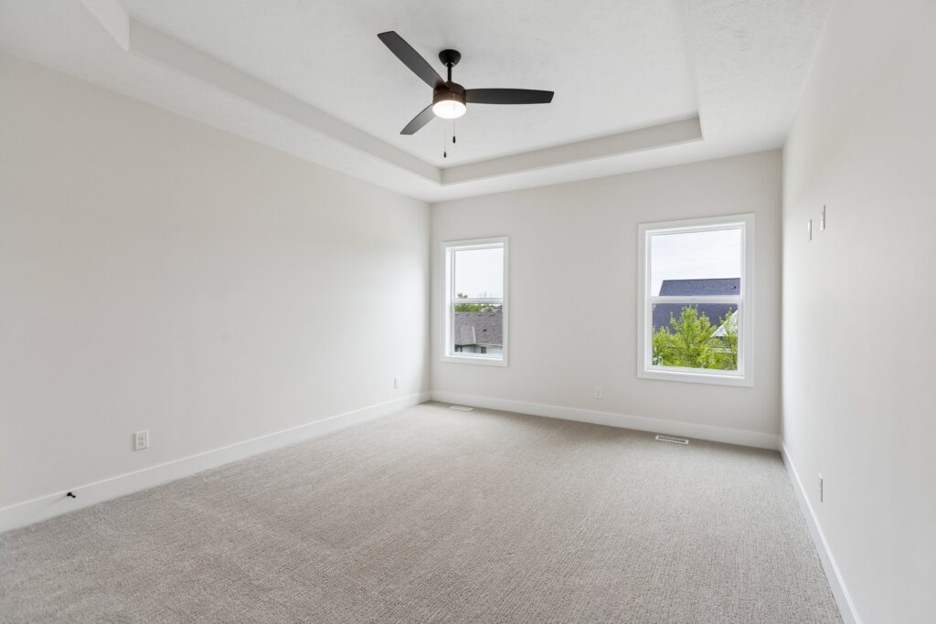 18-web-or-mls-8793 - 7805 N 167th Ave_018