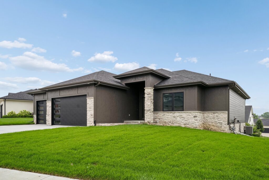 2-web-or-mls-9655 - 7805 N 167th Ave_002