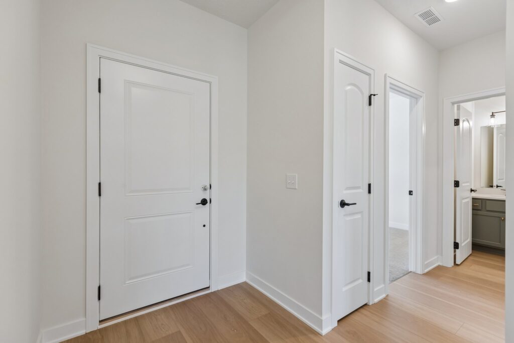 20-web-or-mls-8745 - 11306 Portage Cir_020