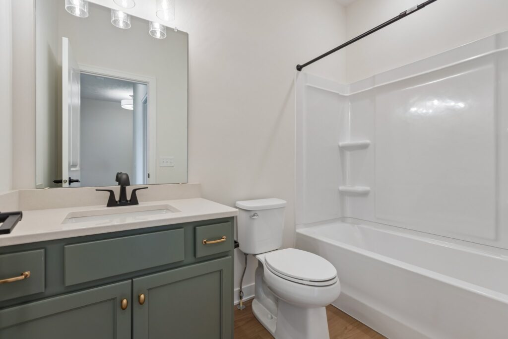 23-web-or-mls-8745 - 11306 Portage Cir_023