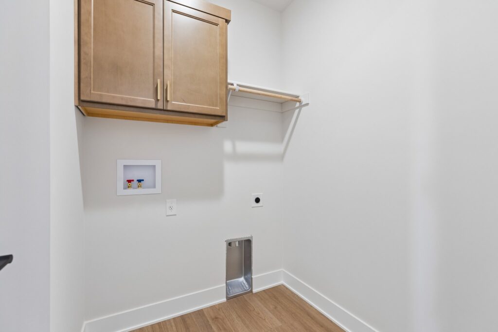 25-web-or-mls-8793 - 7805 N 167th Ave_025