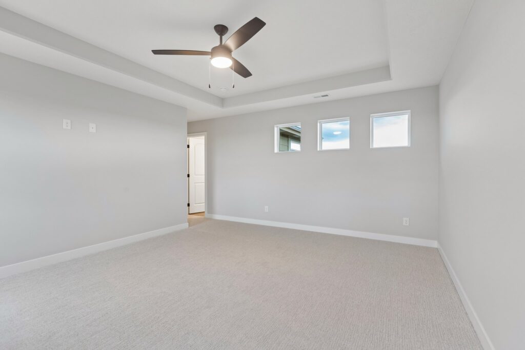 26-web-or-mls-8528 - 8614 Legacy St_026