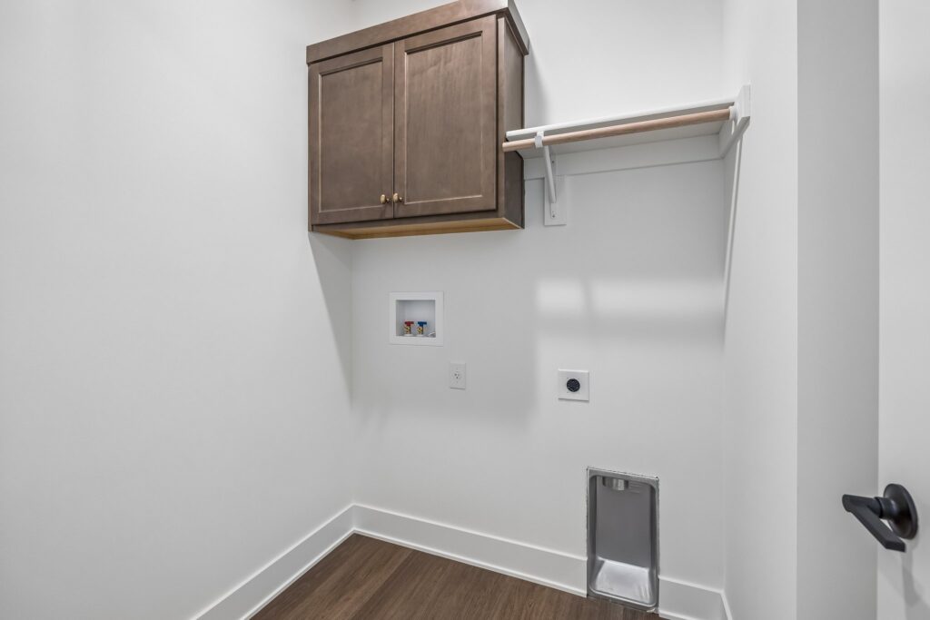 30-web-or-mls-8267 - 21417 Z Street_030
