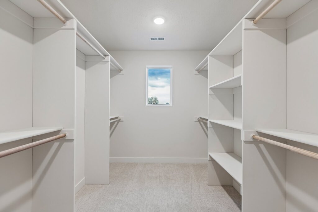 30-web-or-mls-8528 - 8614 Legacy St_030