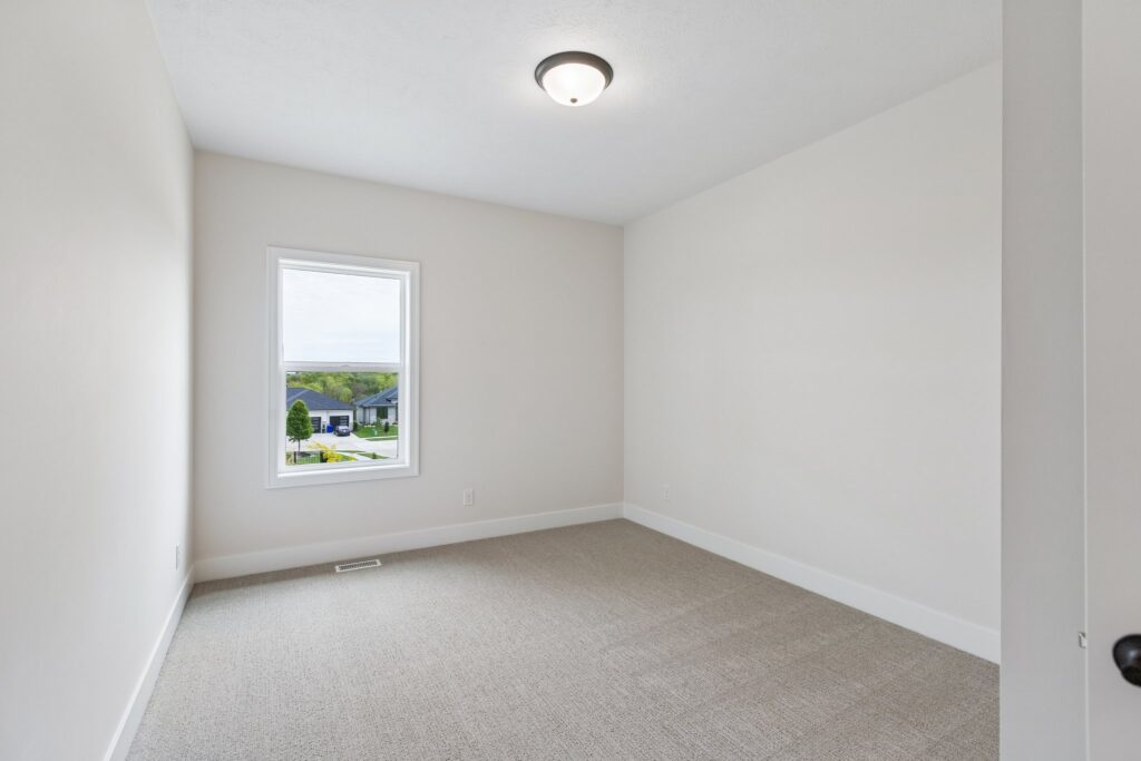 30-web-or-mls-8793 - 7805 N 167th Ave_030