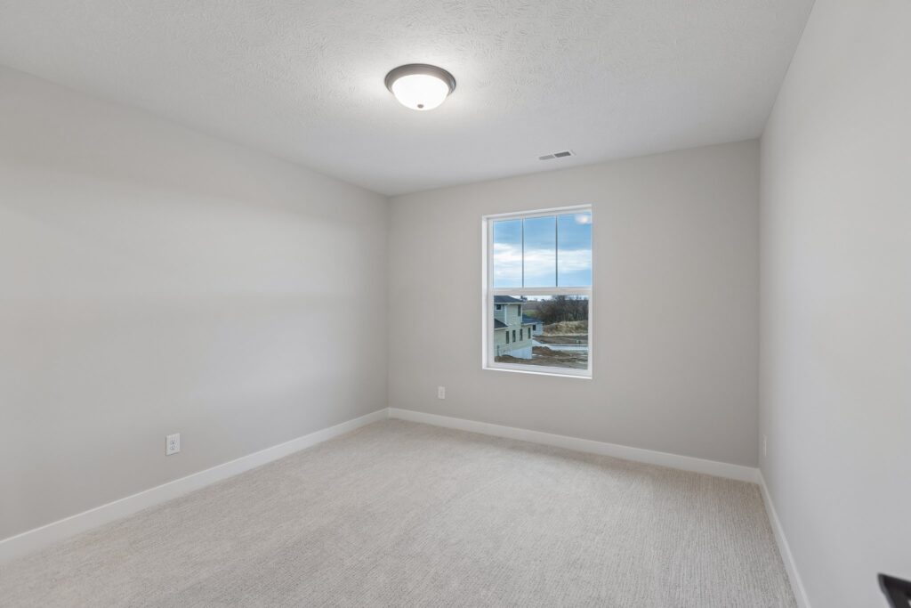 31-web-or-mls-8528 - 8614 Legacy St_031