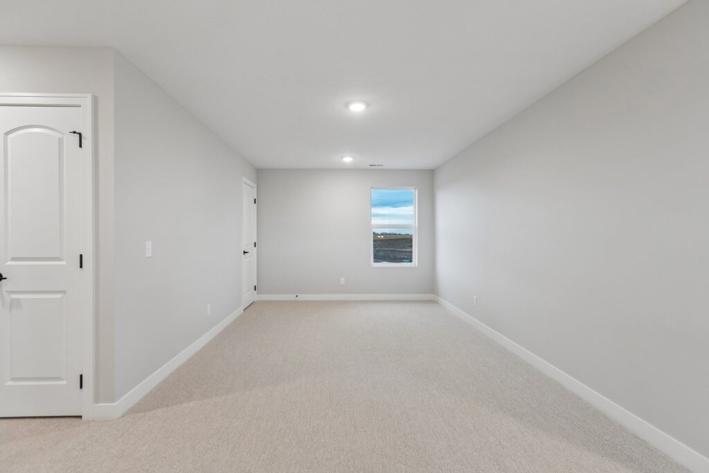 36-web-or-mls-8528 - 8614 Legacy St_036