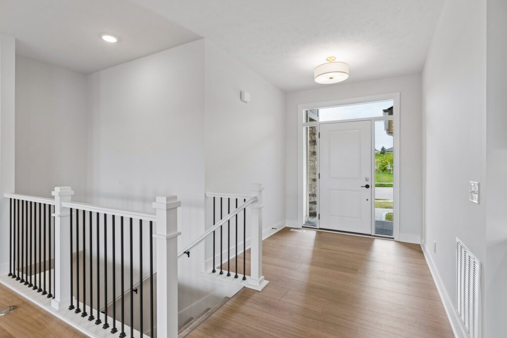 4-web-or-mls-8793 - 7805 N 167th Ave_004