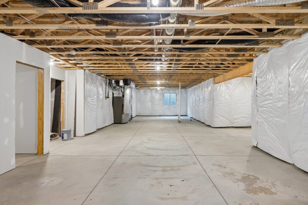 40-web-or-mls-8528 - 8614 Legacy St_040