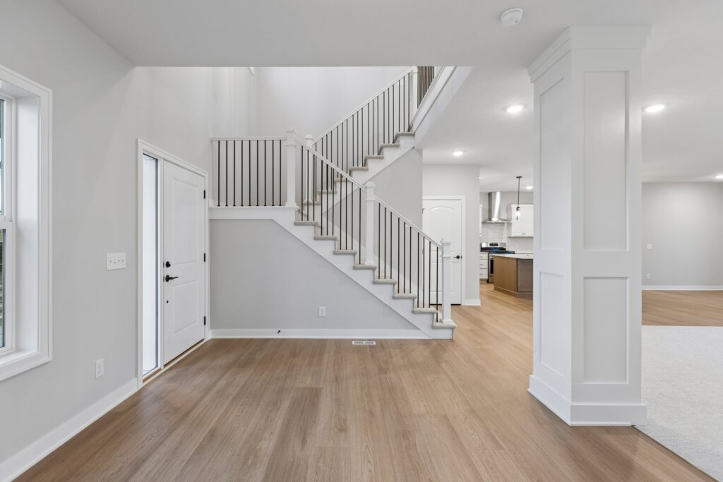 5-web-or-mls-8528 - 8614 Legacy St_005