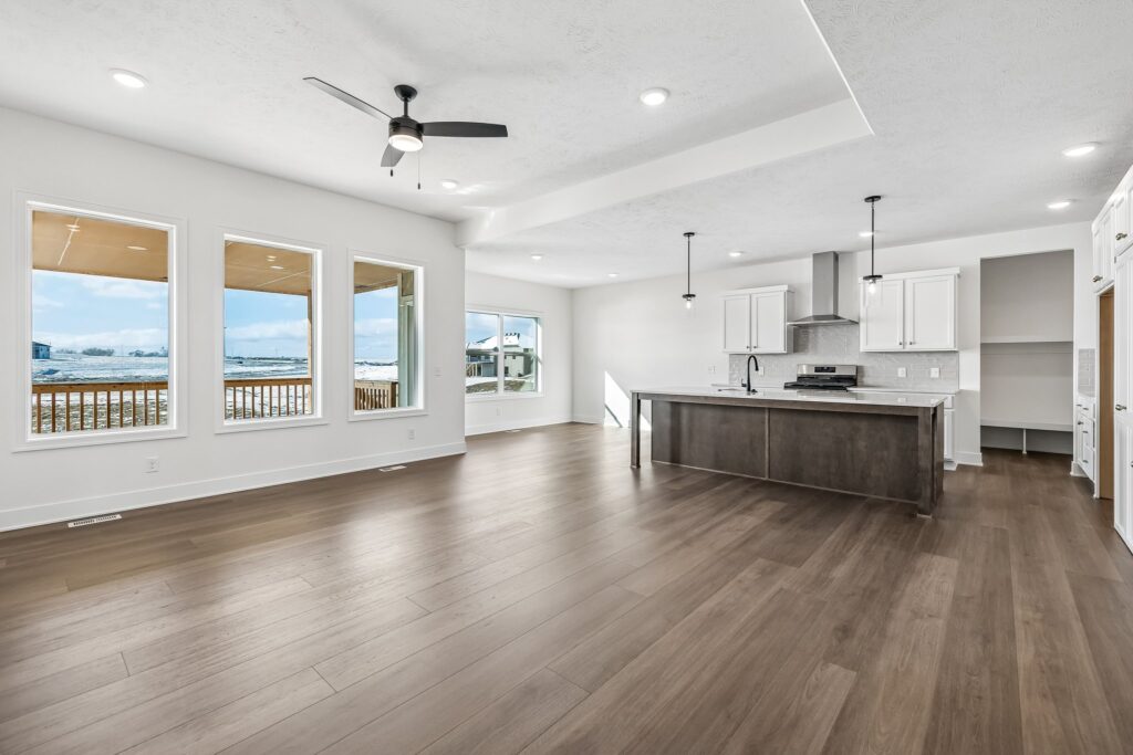 6-web-or-mls-8267 - 21417 Z Street_006