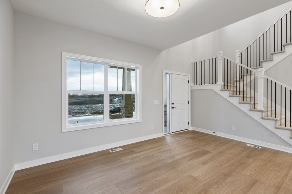 6-web-or-mls-8528 - 8614 Legacy St_006
