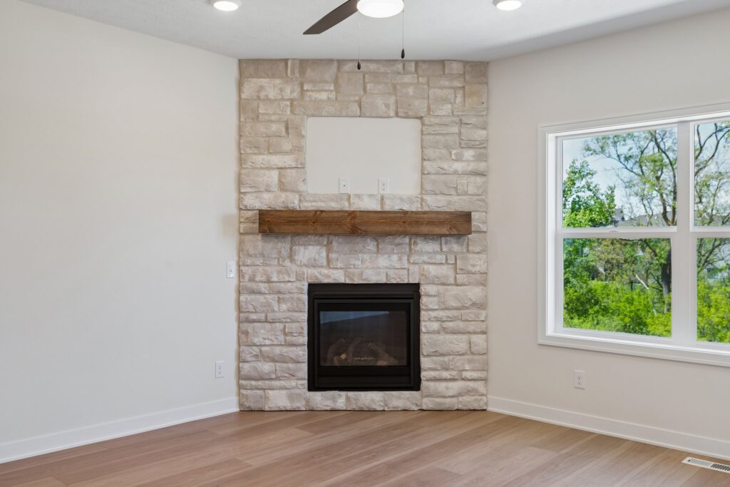 6-web-or-mls-8745 - 11306 Portage Cir_005