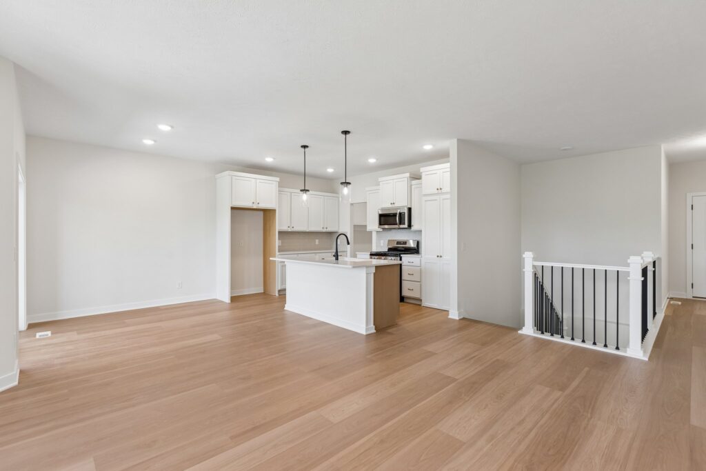 8-web-or-mls-8745 - 11306 Portage Cir_007