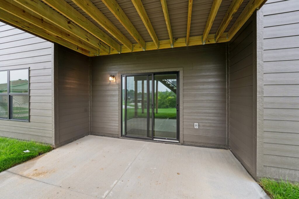 8-web-or-mls-9655 - 7805 N 167th Ave_008